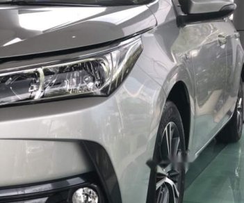 Toyota Corolla altis   1.8   2019 - Bán xe Toyota Corolla Altis 1.8 đời 2019, màu bạc, giá tốt