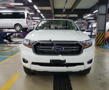 Ford Ranger XLS 2.2L 4x2 AT 2019 - Cần bán Ford Ranger XLS 2.2L 4x2 AT năm 2019, màu trắng, nhập khẩu, giá tốt