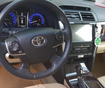 Toyota Camry 2.0E 2017 - Cần bán Toyota Camry đời 2017, màu đen, giá 900tr