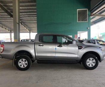 Ford Ranger  XLS 2.2l AT 2018 - Bán Ford Ranger XLS 2.2l AT 2018, màu bạc, nhập khẩu. Xe đủ màu - giao trong tháng