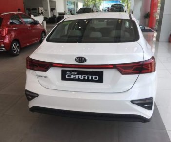 Kia Cerato  1.6 AT 2019 - Cần bán Kia Cerato đời 2019, màu trắng, mới 100%