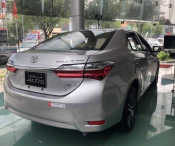 Toyota Corolla altis   1.8   2019 - Bán xe Toyota Corolla Altis 1.8 đời 2019, màu bạc, giá tốt