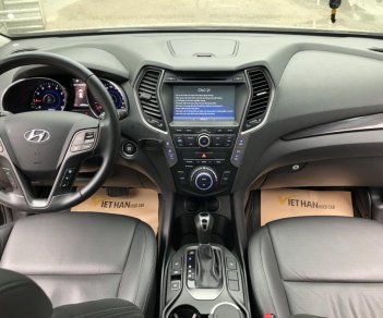 Hyundai Santa Fe 4WD 2015 - Bán Hyundai Santa Fe 2.4AT, 4WD Full xăng, màu đen, đời 2015, biển SG