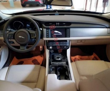 Jaguar XF Prestige   2017 - Cần bán gấp Jaguar XF Prestige đời 2017, nhập khẩu nguyên chiếc