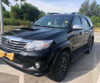 Toyota Fortuner G 2013 - Bán xe Toyota Fortuner G sản xuất năm 2013, màu đen, số sàn