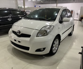 Toyota Yaris 2010 - Cần bán Toyota Yaris đời 2010, màu trắng, nhập khẩu