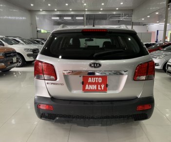 Kia Sorento 2010 - Cần bán xe Kia Sorento năm sản xuất 2010, màu bạc, nhập khẩu, giá tốt