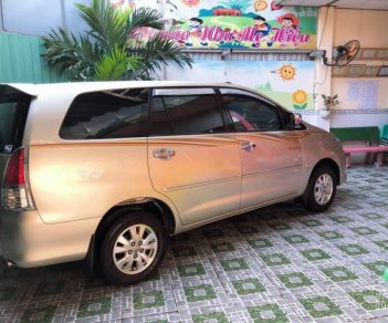 Toyota Innova V 2009 - Cần bán Toyota Innova V đời 2009 còn mới, giá 385 triệu