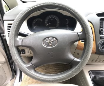 Toyota Innova 2.0G 2011 - Cần bán xe Toyota Innova 2.0G đời 2011, màu bạc, chính chủ cán bộ huyện Sóc Sơn