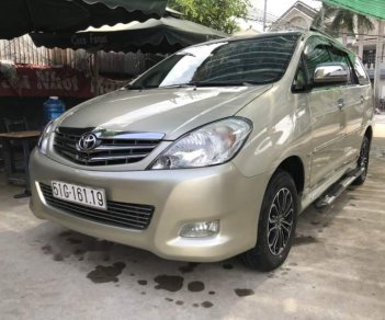 Toyota Innova V 2009 - Bán Toyota Innova V 2009, màu vàng cát, số tự động, giá 395tr