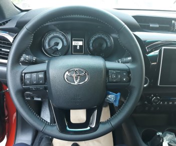 Toyota Hilux 2.4E 4x2 AT 2019 - Bán Toyota Hilux tự động 2019 trả góp tại Hải Dương, hotline: 0976394666 Mr Chính