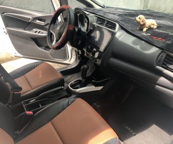 Honda Jazz 1.5AT 2019 - Bán xe Honda Jazz 2019 số tự động, màu trắng, 5 chỗ