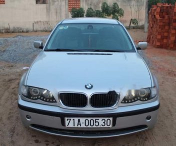 BMW 3 Series 318i 2004 - Bán ô tô BMW 3 Series 318i năm sản xuất 2004, màu bạc, nhập khẩu số tự động