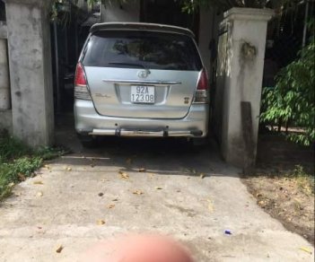 Toyota Innova  2.0G 2011 - Bán lại xe Toyota Innova năm 2011, màu bạc