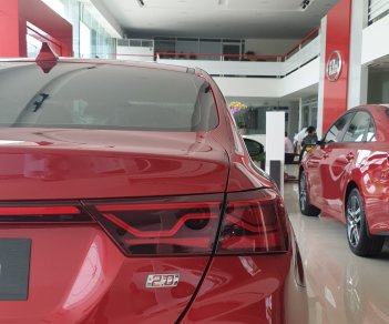 Kia Cerato 2019 - Cần bán Kia Cerato đời 2019, màu đỏ, giá chỉ 675 triệu