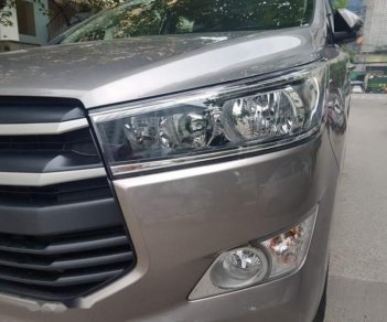 Toyota Innova  2.0E  2018 - Bán Toyota Innova 2.0E 2018, màu xám số sàn