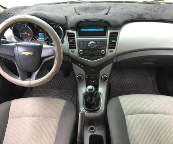 Chevrolet Cruze 2010 - Gia đình cần bán Cruze 2010, số sàn, màu vàng cát, gia đình sử dụng