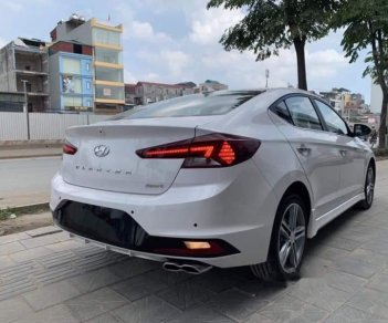 Hyundai Elantra   2019 - Cần bán Hyundai Elantra năm sản xuất 2019, màu trắng, giá cực ưu đãi