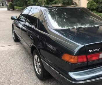 Toyota Camry 1998 - Cần bán gấp Toyota Camry đời 1998, nhập khẩu nguyên chiếc chính chủ, 235 triệu