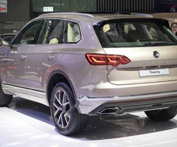 Volkswagen Touareg 2019 - Bán Volkswagen Touareg năm 2019, màu đen, nhập khẩu  