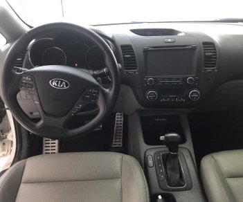 Kia K3   2016 - Bán Kia K3 1.6AT, màu trắng, 2016, biển SG, xe gia đình đi