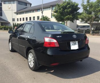 Toyota Vios E 2010 - Bán xe gia đình đang đi Toyota Vios E 1.5MT đời 2010, màu đen