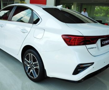 Kia Cerato Premium AT 2019 - Kia Cerato - Giảm giá tiền mặt + Tặng bảo hiểm thân xe + Phụ kiện - Liên hệ PKD Kia Thảo Điền 0961.563.593