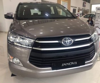 Toyota Innova  G   2019 - Bán xe Toyota Innova G đời 2019, màu xám