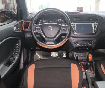 Hyundai i20 Active 2015 - Cần bán xe Hyundai i20 Active năm sản xuất 2015, màu nâu, nhập khẩu nguyên chiếc giá cạnh tranh