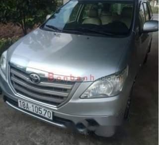 Toyota Innova   2.0E  2015 - Cần bán lại xe Toyota Innova 2.0E năm 2015, nội thất còn như mới