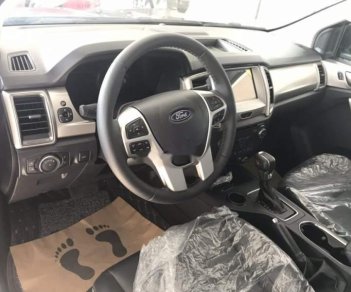 Ford Everest Titanium 4WD 2019 - Bán ô tô Ford Everest Titanium 4WD sản xuất 2019, màu đen, xe nhập