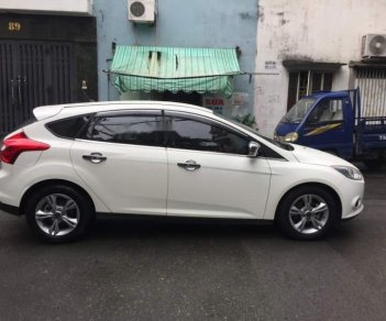 Ford Focus 2015 - Bán xe Ford Focus đời 2015, màu trắng