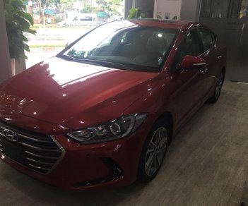 Hyundai Elantra 2.0 AT 2018 - Bán ô tô Hyundai Elantra đời 2018 màu đỏ, 655 triệu
