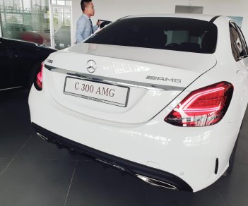 Mercedes-Benz C class C300 AMG 2019 - Bán xe C300 AMG Model 2019 mới - xe đủ màu đồng giá giao ngay