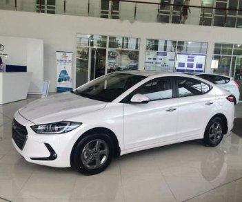 Hyundai Elantra 1.6MT 2019 - Bán xe Hyundai Elantra 1.6MT đời 2019, màu trắng
