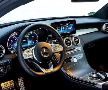 Mercedes-Benz C class C300 AMG 2019 - Bán xe C300 AMG Model 2019 mới - xe đủ màu đồng giá giao ngay