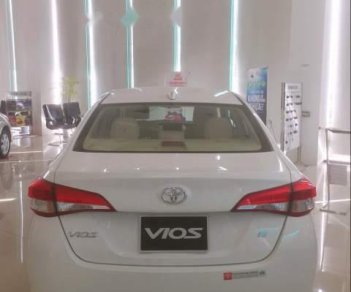 Toyota Vios 1.5E MT 2019 - Bán xe Toyota Vios đời 2019, màu trắng, 531 triệu