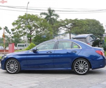 Mercedes-Benz C class C300 2017 - Cần bán Mercedes C300 đời 2017, màu xanh lam