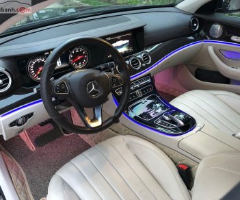 Mercedes-Benz E class E250 2017 - Cần bán lại xe Mercedes E250 đời 2017, màu xanh lam