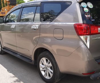 Toyota Innova E 2017 - Cần bán con Innova DK 2017, nhưng xe phiên bản 2018