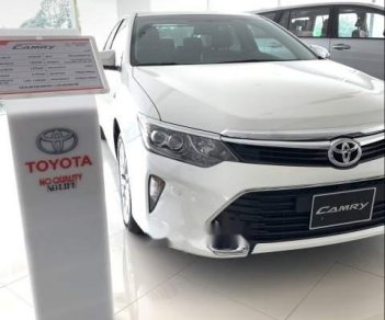 Toyota Camry 2.5Q 2019 - Bán xe Toyota Camry 2.5Q đời 2019, màu trắng
