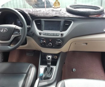 Hyundai Accent 1.4AT 2018 - Bán Hyundai Accent 1.4AT màu bạc, số tự động, sản xuất 2018, mẫu mới bản tiêu chuẩn