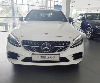 Mercedes-Benz C class C300 AMG 2019 - Bán xe C300 AMG Model 2019 mới - xe đủ màu đồng giá giao ngay