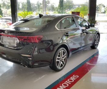 Kia Cerato C 2019 - Đồng nai bán Kia Cerato 1.6 AT, ghế chỉnh điện, giá tốt nhất, đầy đủ màu sắc, có xe giao ngay