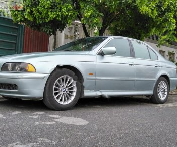 BMW 5 Series 525i 2001 - Cần bán xe BMW 5 Series 525i đời 2001, màu xanh lam số tự động, giá tốt