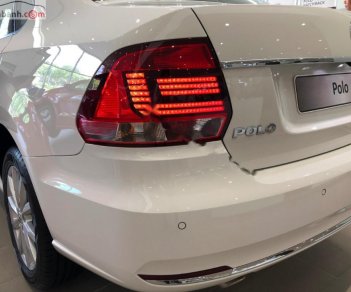 Volkswagen Polo GP 1.6 AT 2017 - Bán xe Polo Sedan 1.6 AT 6 cấp số, xe bảo hành chính hãng 2 năm