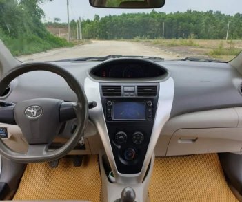 Toyota Vios    E   2013 - Bán Toyota Vios E sản xuất 2013, màu bạc, thân vỏ nội thất còn đẹp