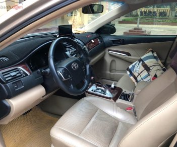 Toyota Camry 2.0E 2013 - Bán Toyota Camry 2.0E sản xuất 2013, bảo dưỡng thường xuyên