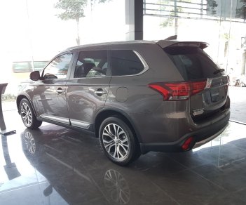 Mitsubishi Outlander 2.0 CVT 2019 - Cần bán Mitsubishi Outlander 2019, khuyến mại cực lớn, giao xe ngay