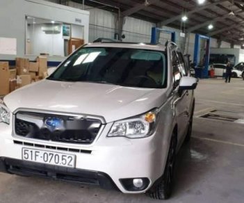 Subaru Forester 2014 - Cần bán gấp Subaru Forester đời 2014, màu trắng, nhập khẩu, 800 triệu